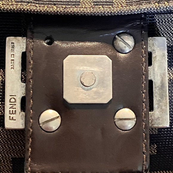 Fendi Zucca Mamma Bucket Brown - Picture 4 of 8